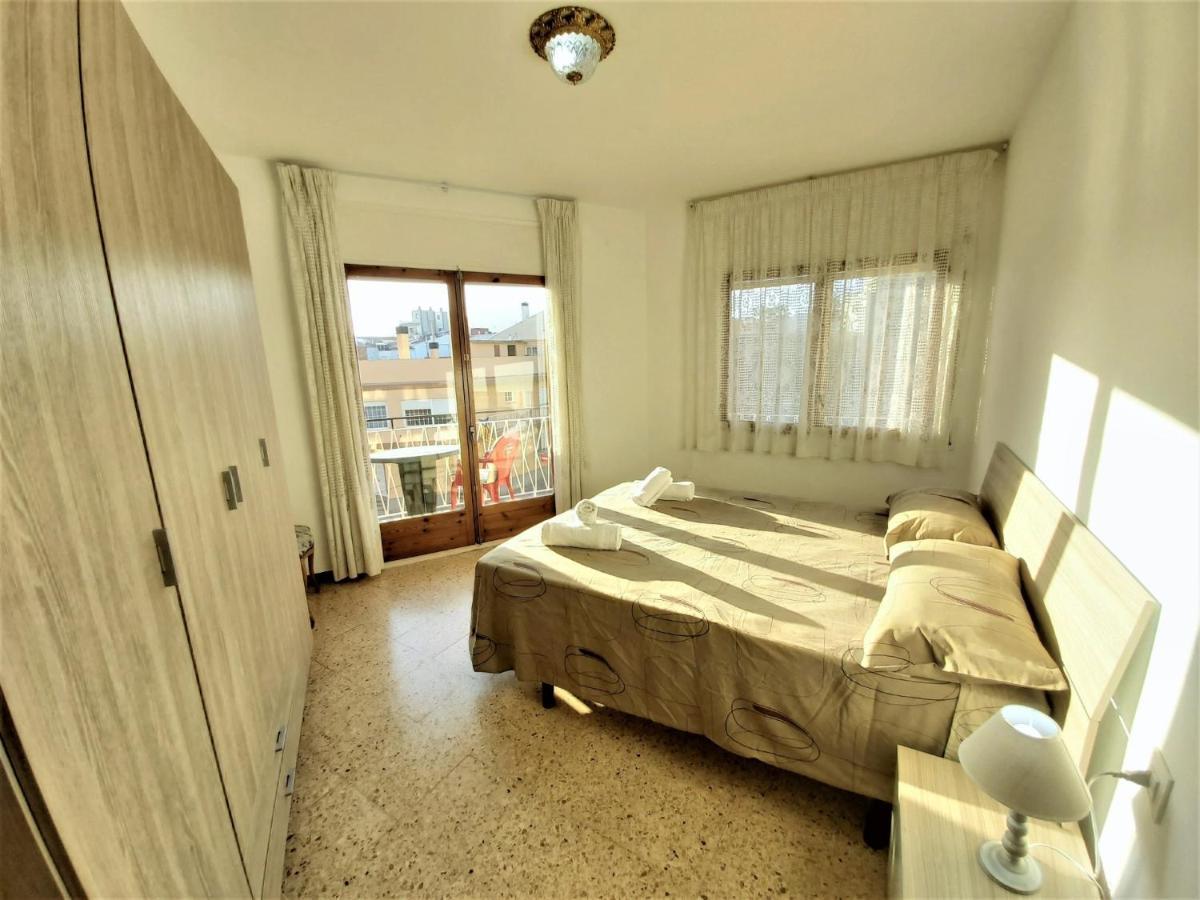 Diana Apartamento Con Terraza Muy Cerca Del Mar Пинеда де Мар Екстериор снимка